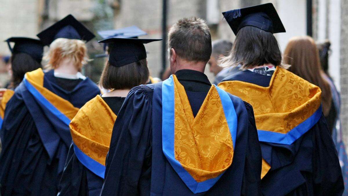 Urgent Government action needed to mitigate risk of university closures – report