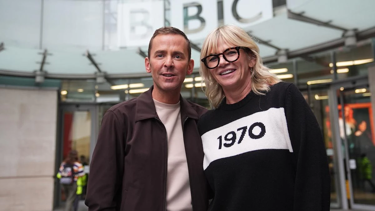 Radio 2 loses nearly half a million listeners since weekday relaunch