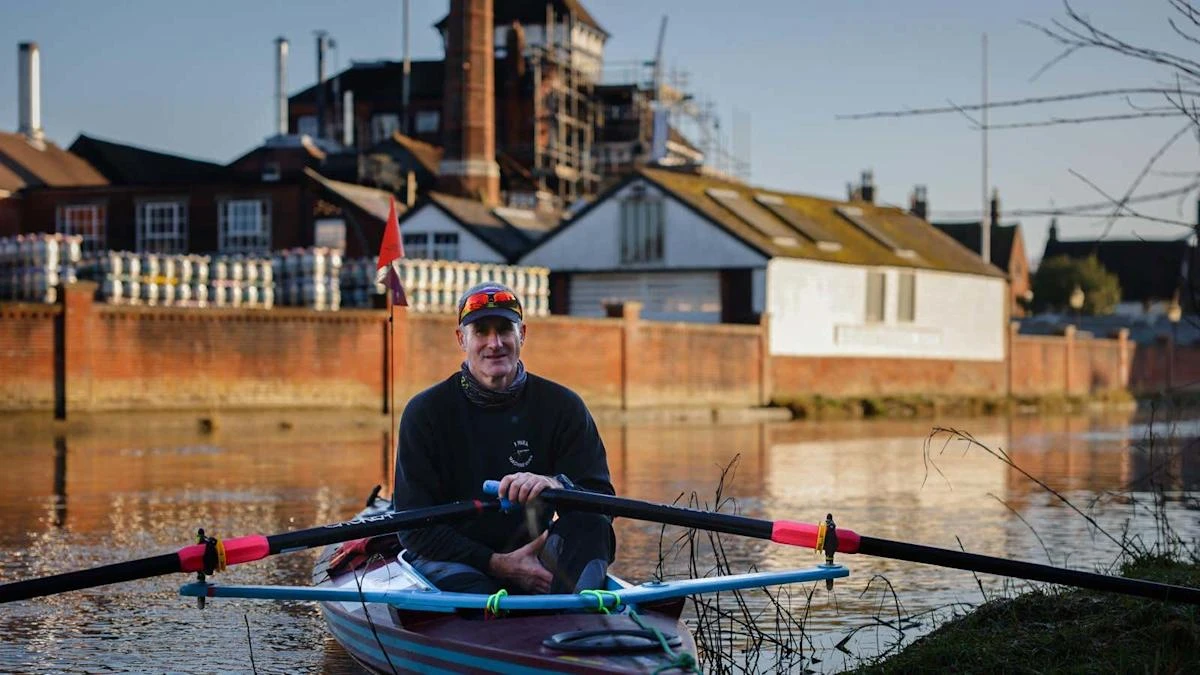 Ex-Parachute Regiment officer begins 2,000-mile solo row around Great Britain