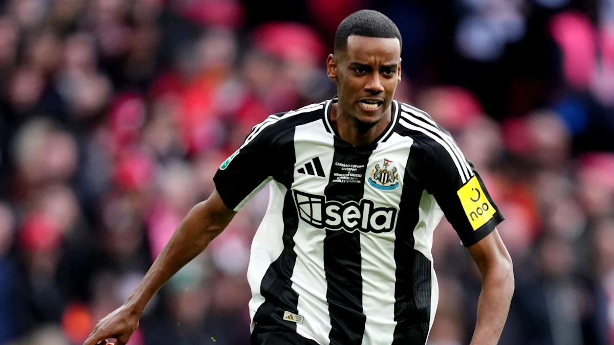 Saturday briefing: Isak interests Liverpool and Son set for Tottenham exit