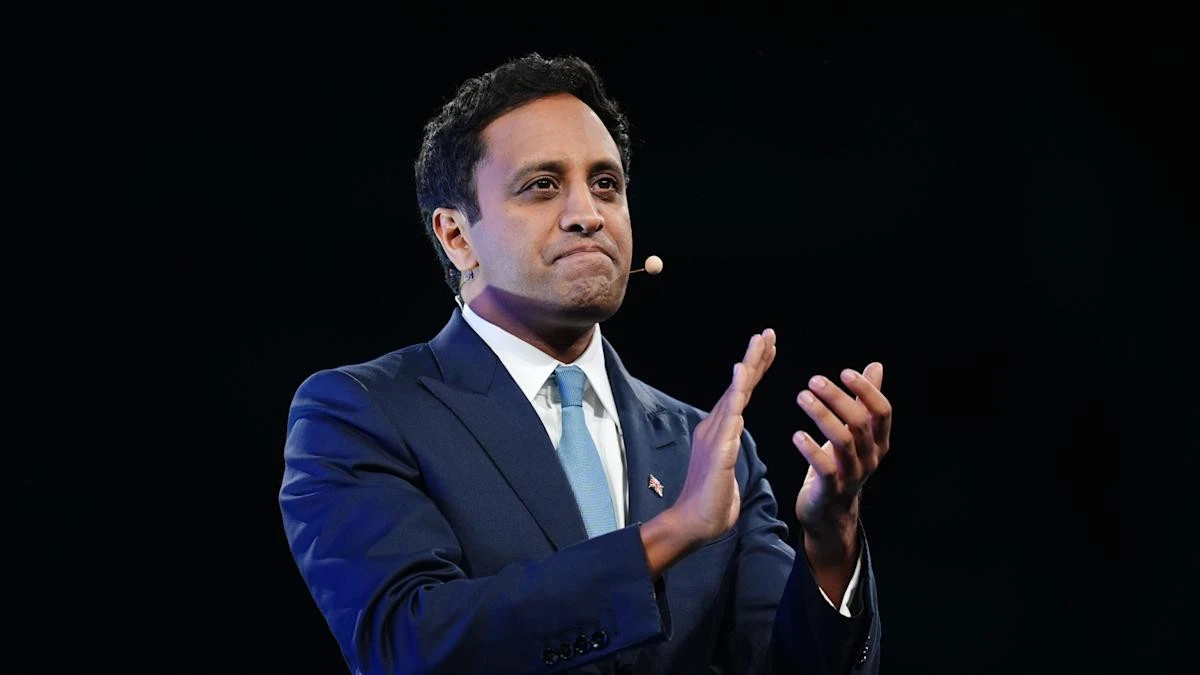 Reform UK’s Zia Yusuf praises Tommy Robinson for grooming gang campaigning