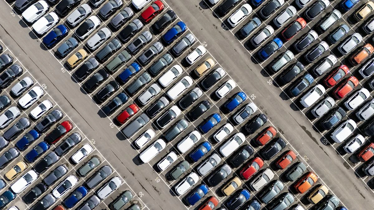 New car market returns to growth