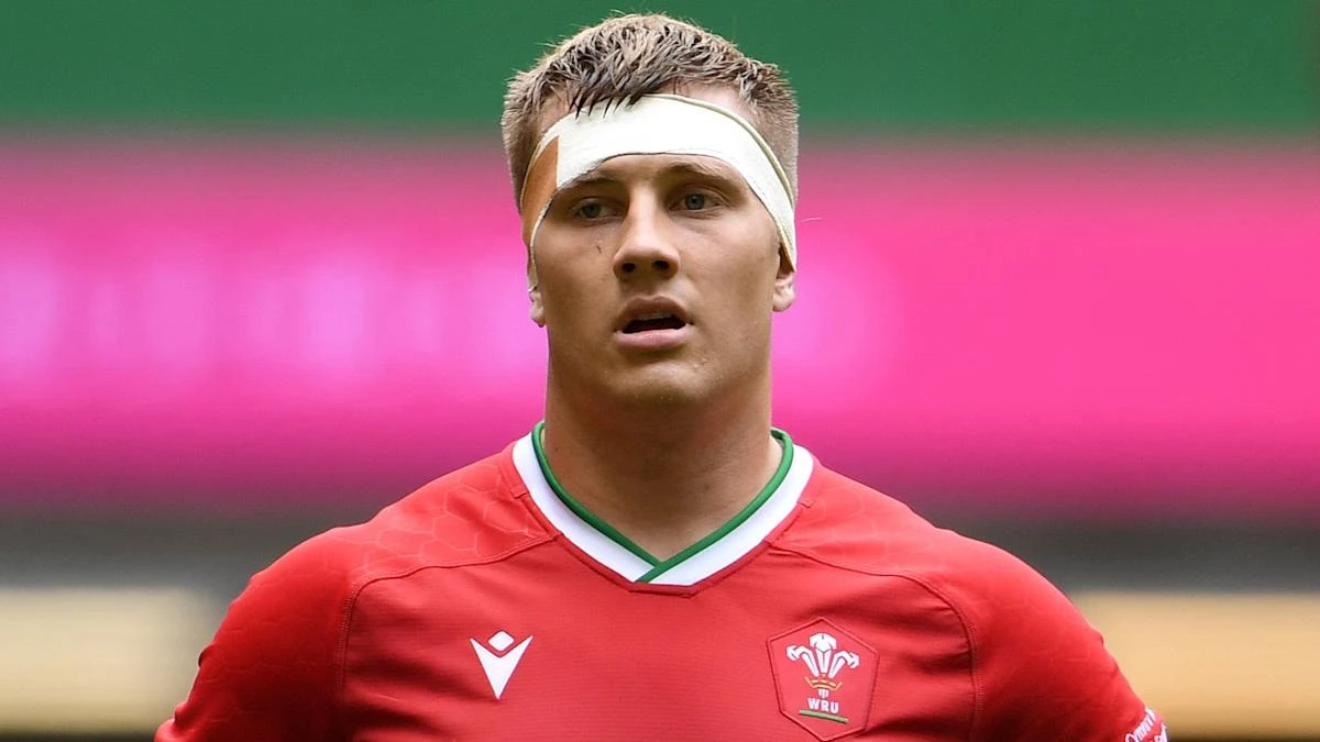 Ben Carter to head home after suffering concussion in Wales’ Test opener