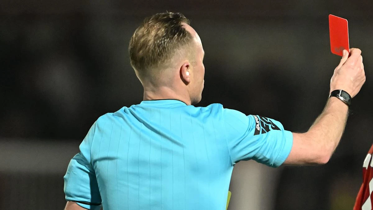 Brackley hold Gateshead to goalless draw despite Zak Lilly’s early red card