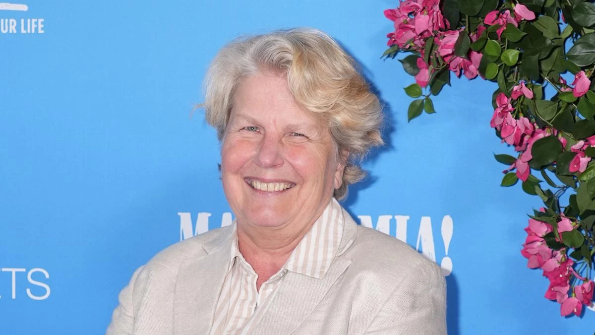 Sandi Toksvig and Gina Miller hoping to become first female Cambridge chancellor