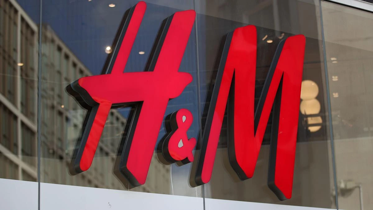 H&M shuts more stores globally as cost-cutting boosts profits