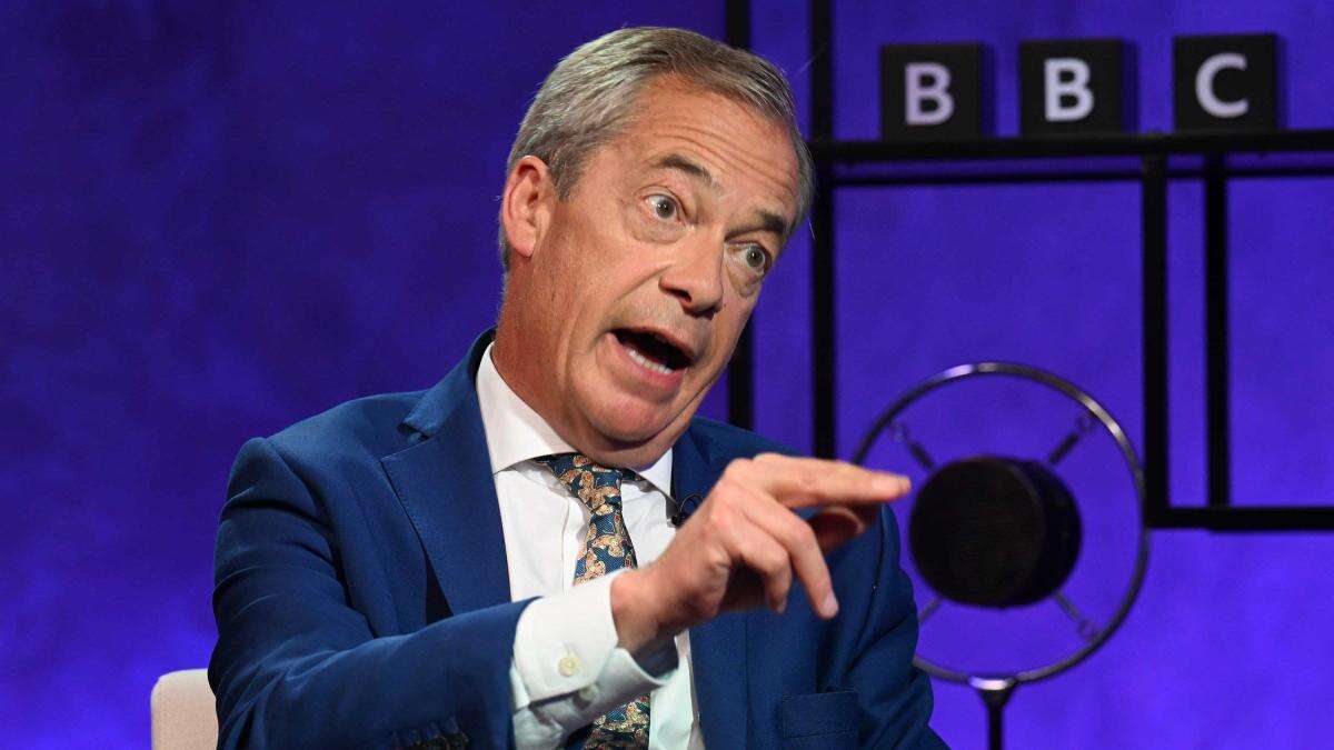 Defence rows break out as Cleverley accuses Farage of ‘echoing Putin’