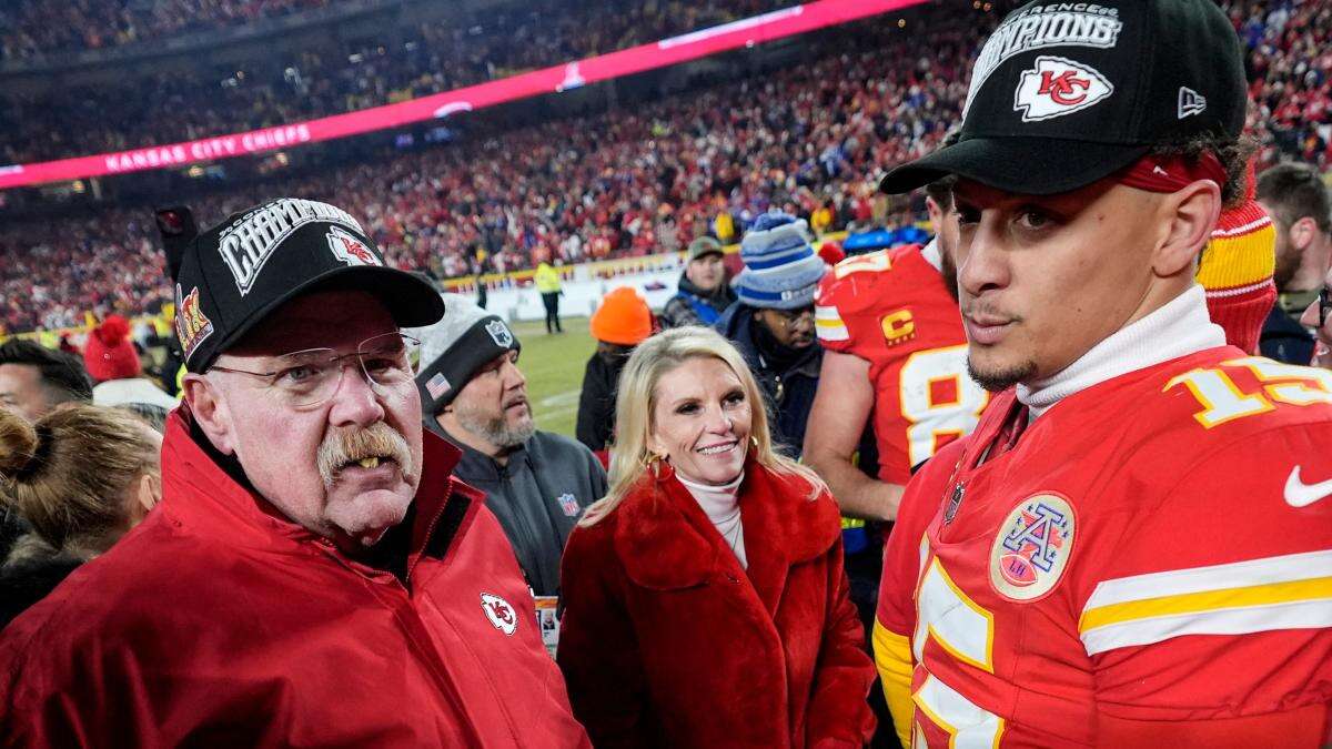 Kansas City have history on the line in Super Bowl clash with Philadelphia