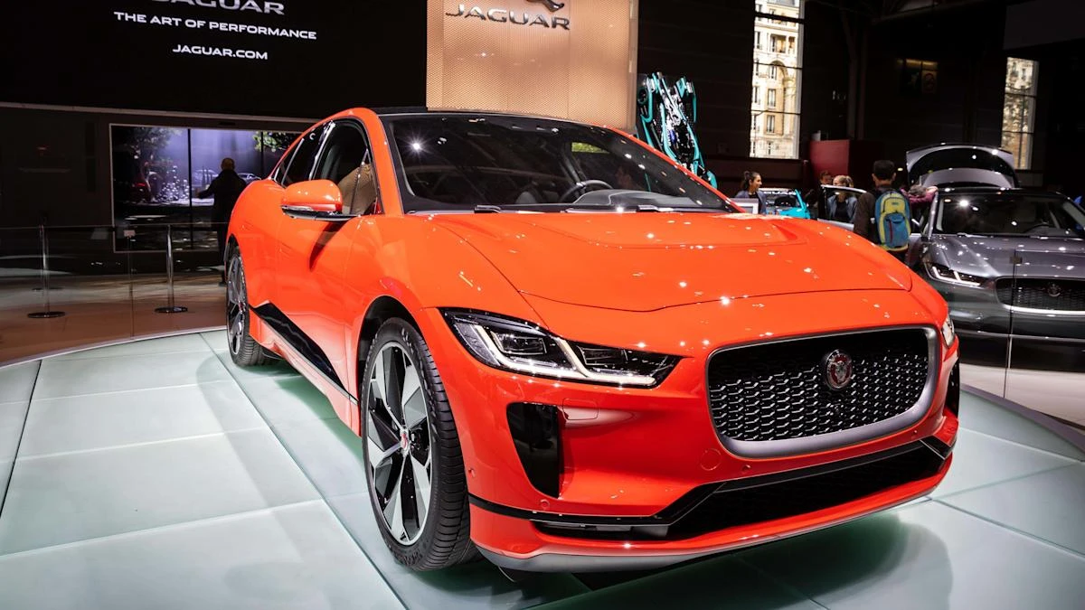 Driver of 100mph ‘rogue’ electric car charged with driving offence