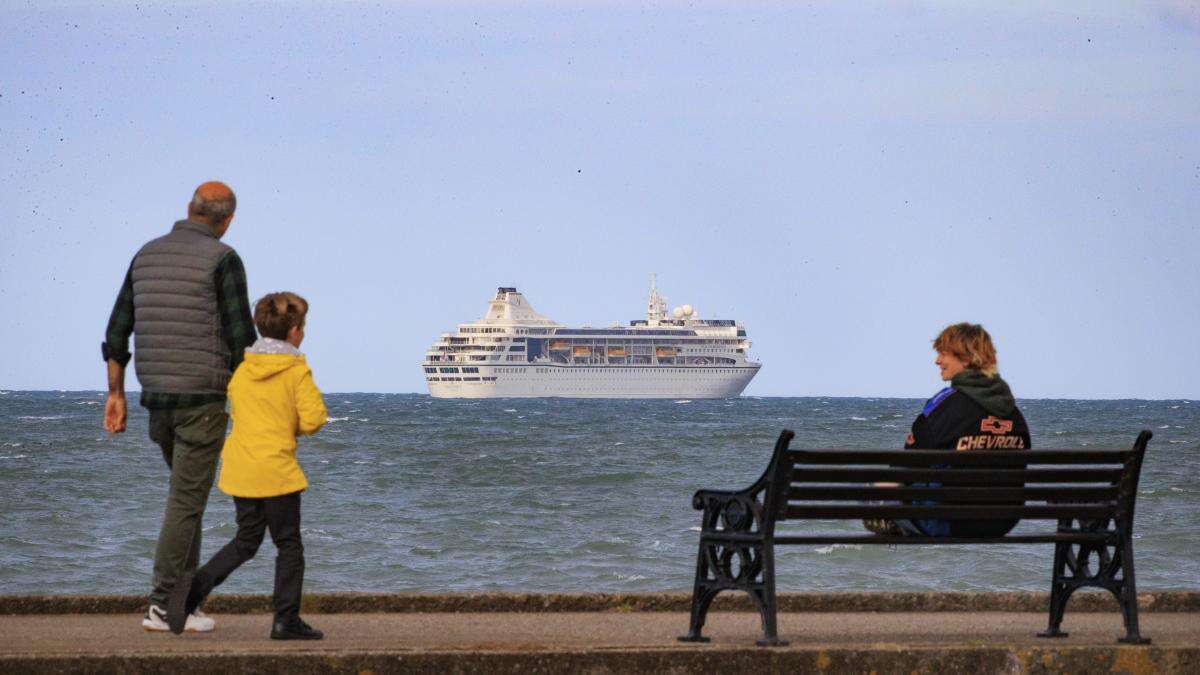 Cruise ship departs after four months stranded in Belfast