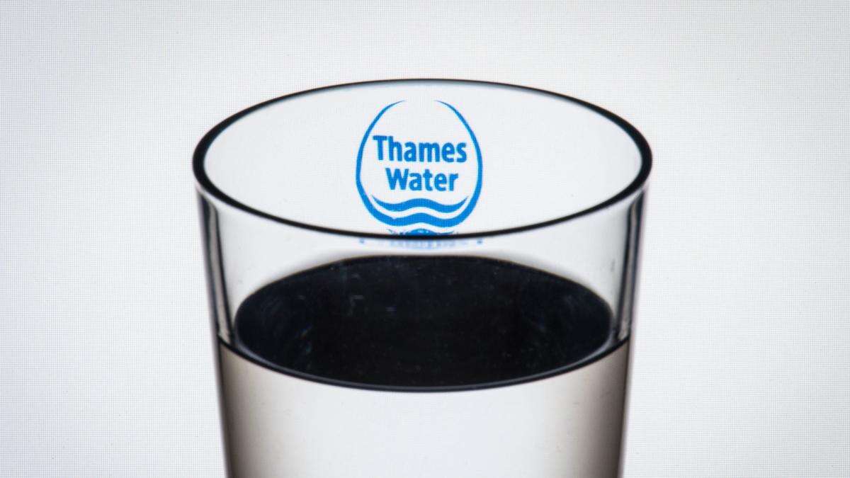 Thames Water takes first step in restructuring in bid to avoid administration