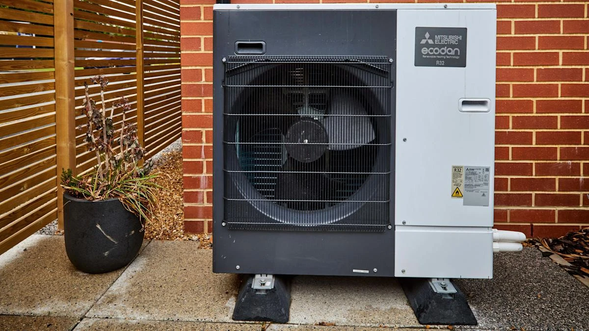 Heat pumps to be sold with ‘smart’ function under plans to save households money