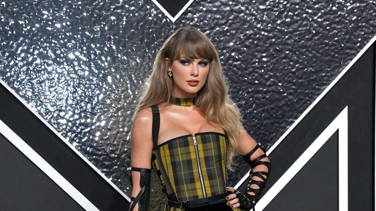 Taylor Swift wins seven awards, including video of the year, at 2024 MTV VMAs