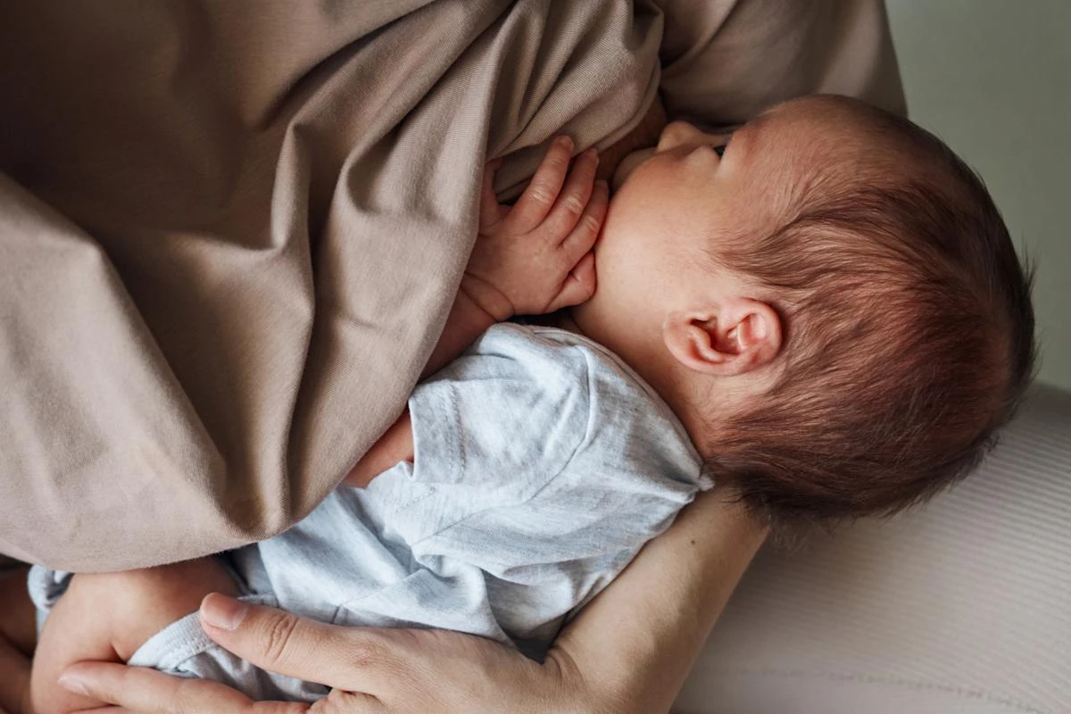 What midwives want you to know about Karen Millen's controversial breastfeeding comments