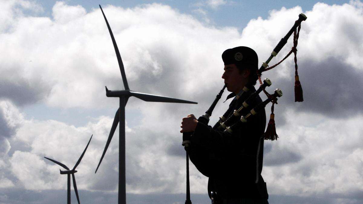 Pipers to count down to 80th anniversary of VE Day with 80 days of piping