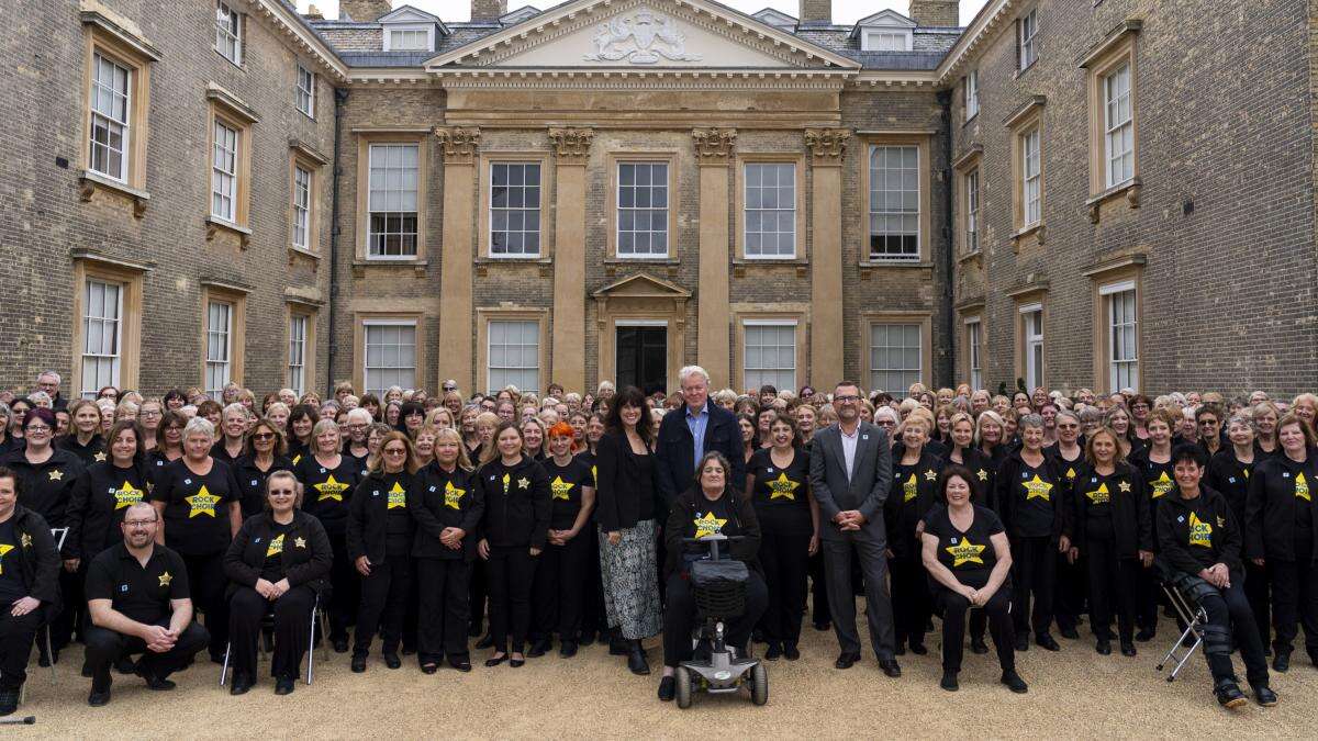 Diana’s brother hosts choir at family home for charity’s 25th anniversary