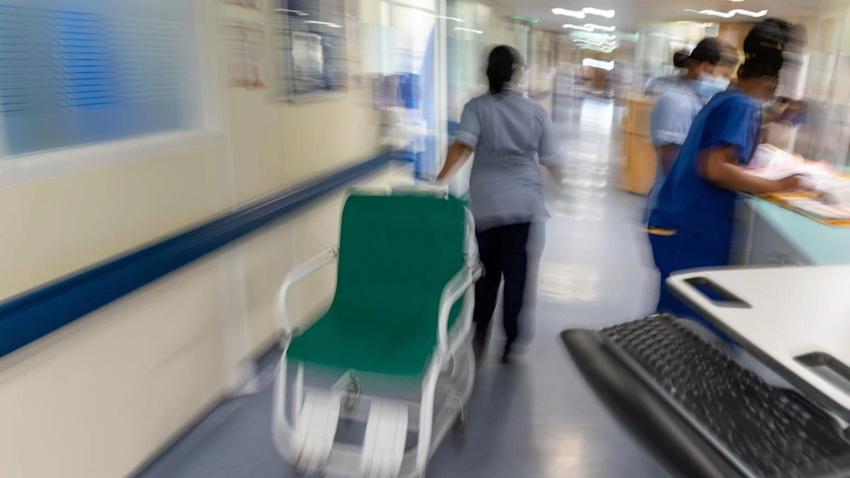NHS waiting list for hospital treatment rises for first time in seven months