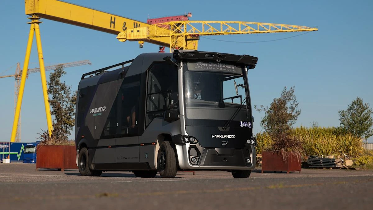 Self-driving bus service takes to the road in Belfast’s Titanic Quarter