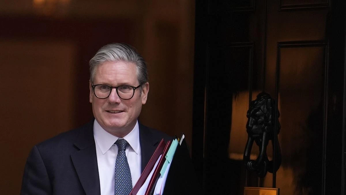 Starmer wants Britain at front of electric car ‘revolution’ as reforms unveiled