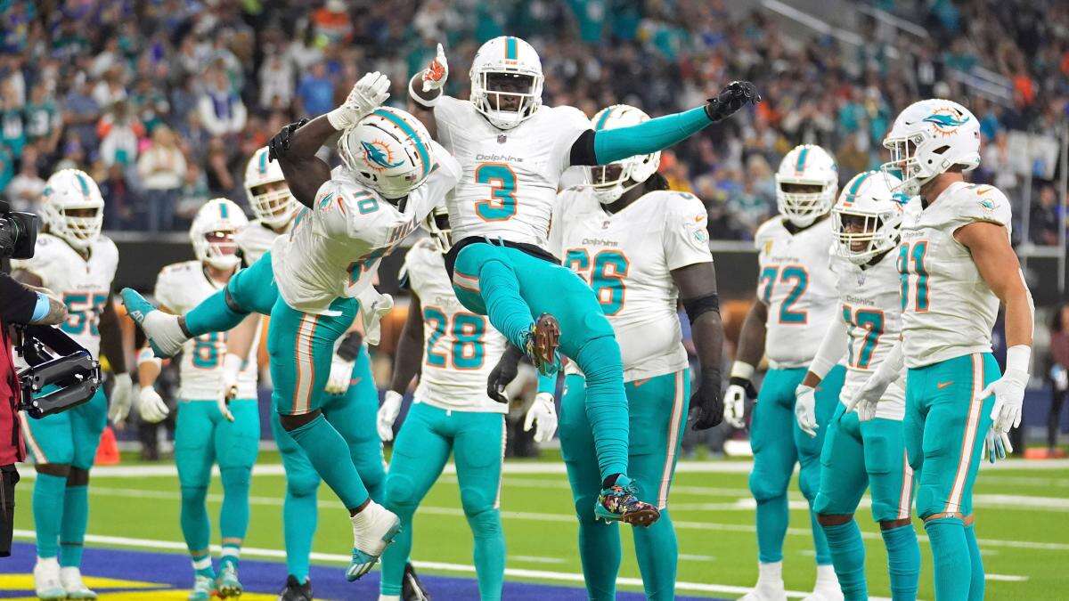 Miami Dolphins defeat Los Angeles Rams to end three-game slide