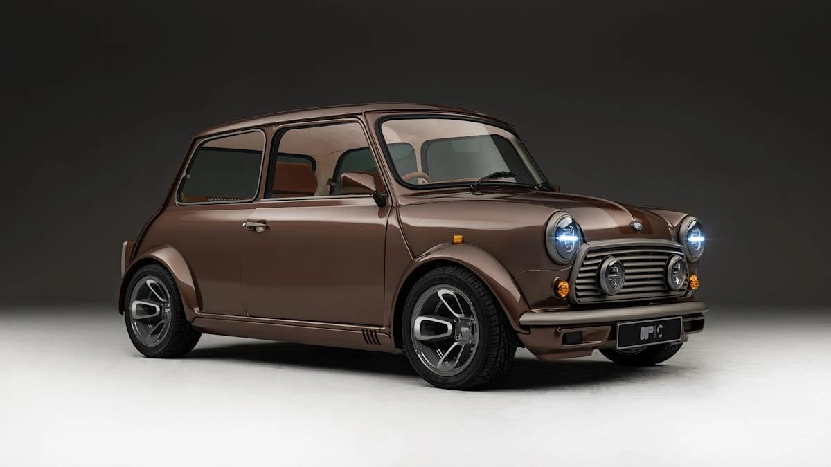 The Wood and Pickett Mini by Callum is a classic with a modern touch