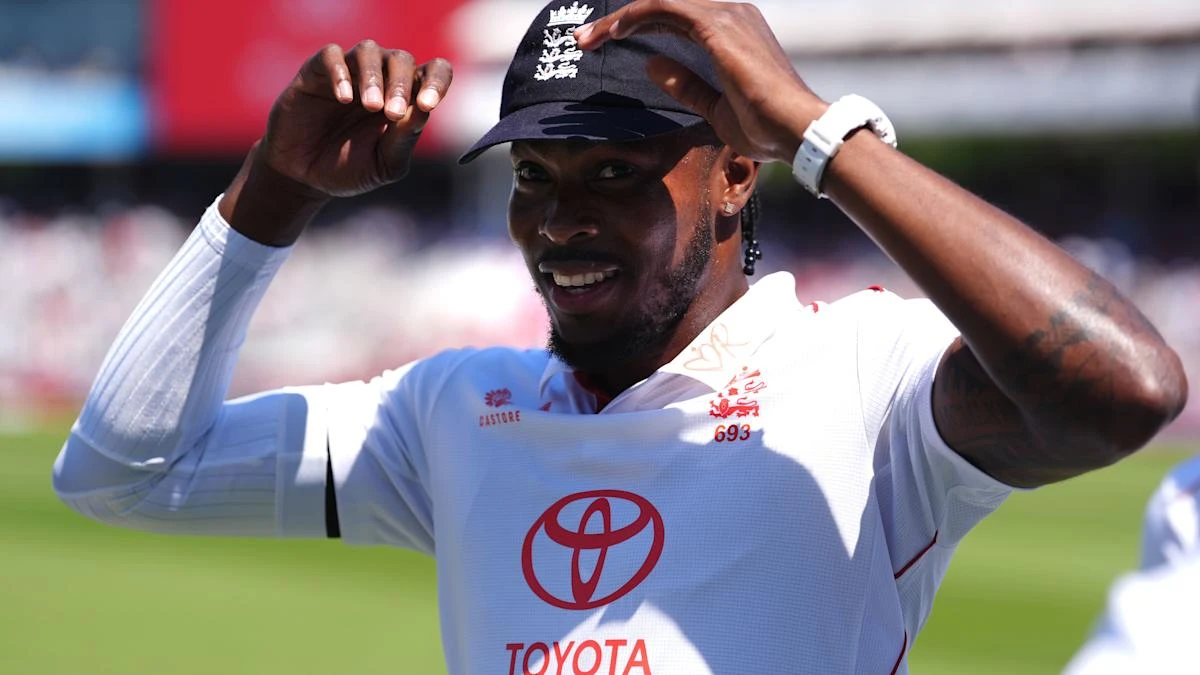 Jofra Archer’s instant impact lights up day two of third Test against India
