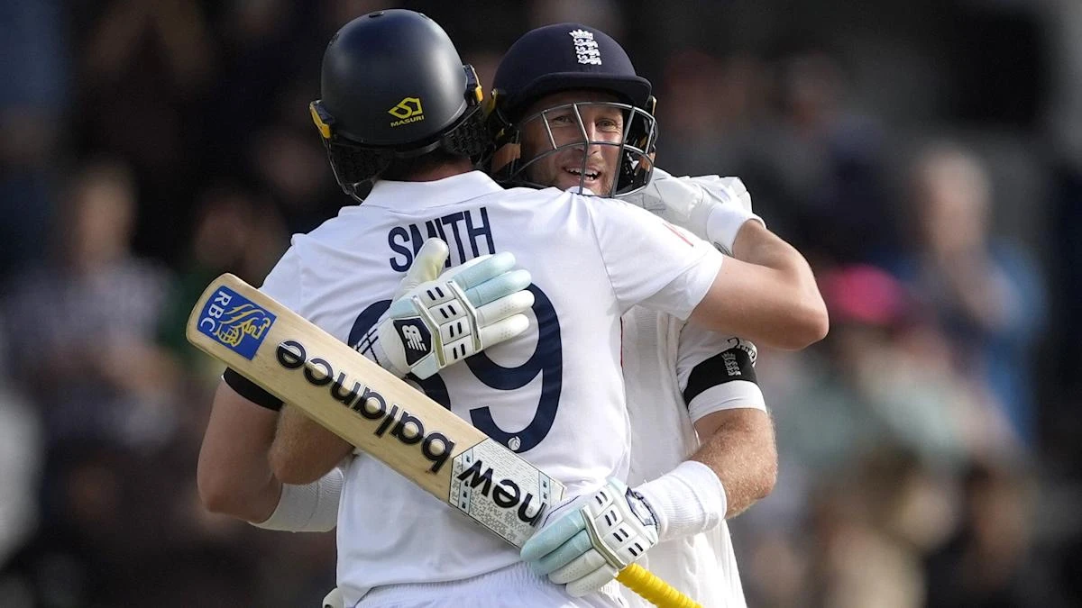 England produce more memorable Headingley heroics to win first India Test