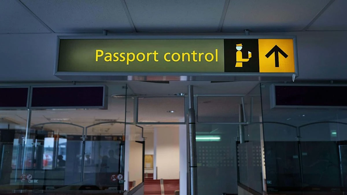 Arrivals may need better English as part of migration crackdown, suggests No 10