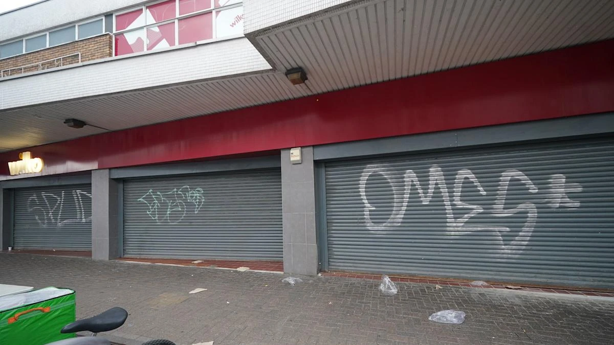 High streets to be revitalised under new powers to save local pubs and libraries
