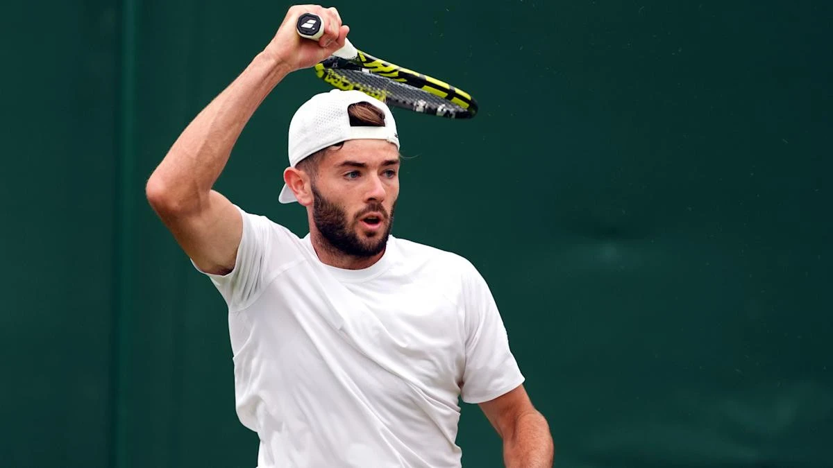 Jacob Fearnley loses and Jack Draper wins as Madrid Open resumes after power-cut