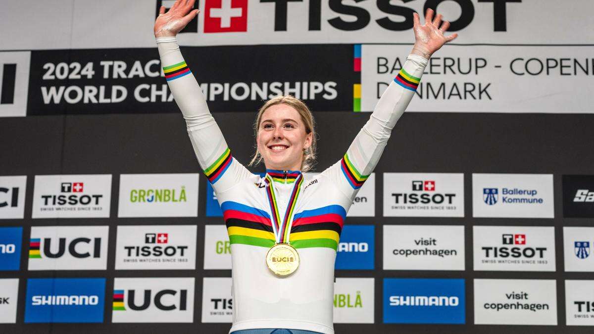 Emma Finucane retains women’s individual sprint world title