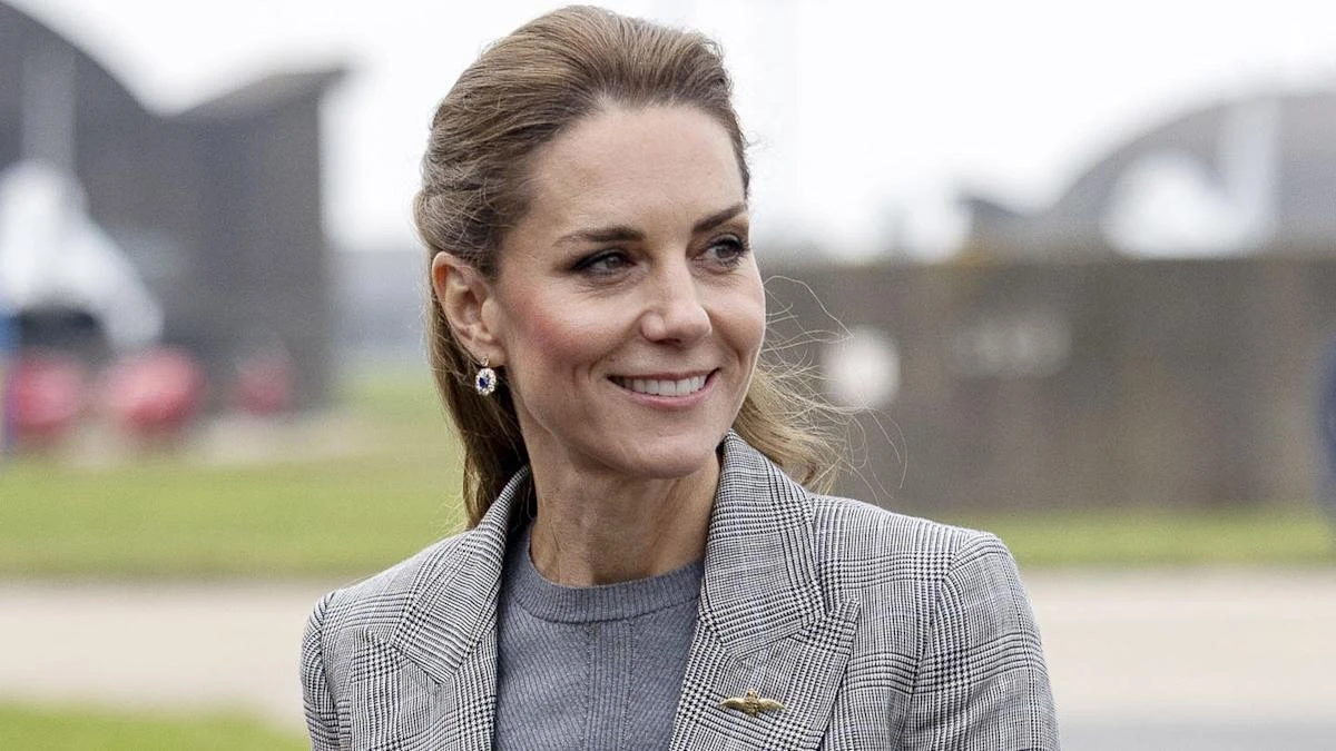Kate ‘takes flight’ over Lincolnshire during visit to RAF base