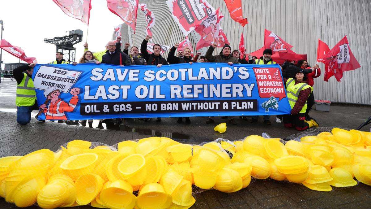 Grangemouth protesters lay 400 hard hats outside Scottish Labour conference