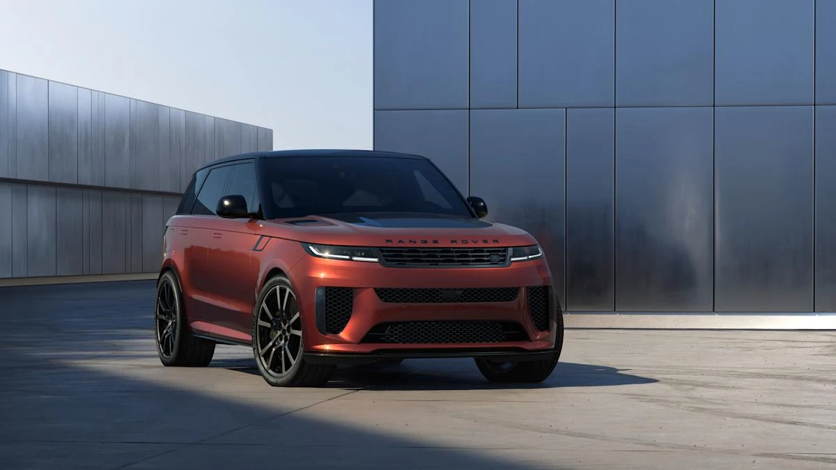 Range Rover Sport SV gains new Carbon specification
