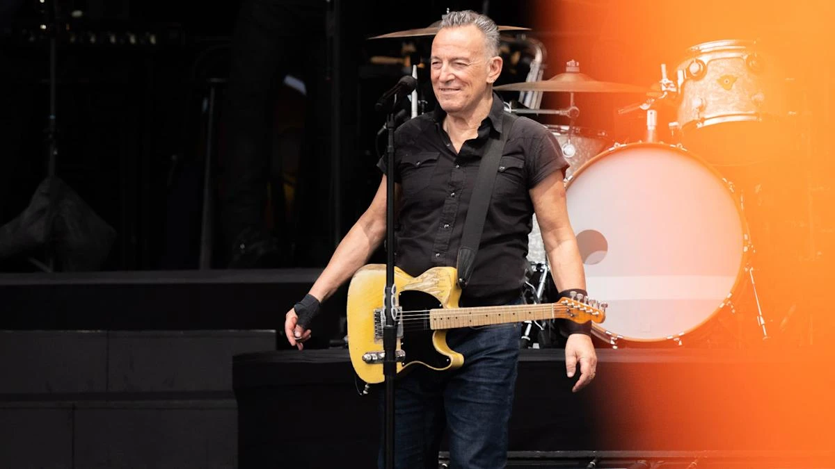 Bruce Springsteen joined by Paul McCartney at Liverpool concert
