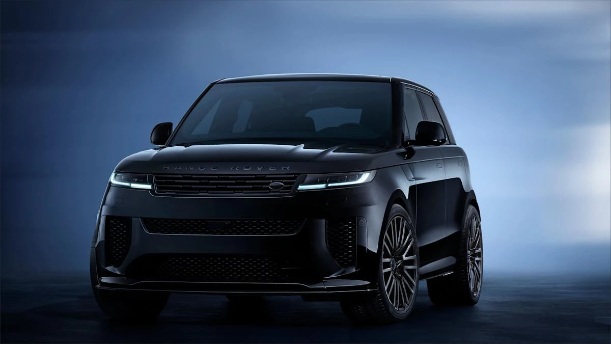 Range Rover Sport line-up extends with SV Black and Stealth Edition