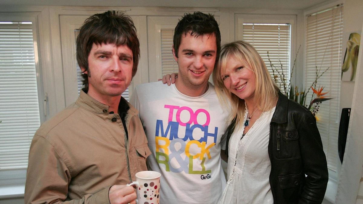 Jo Whiley felt ‘tingles’ when Oasis played in her studio for first time