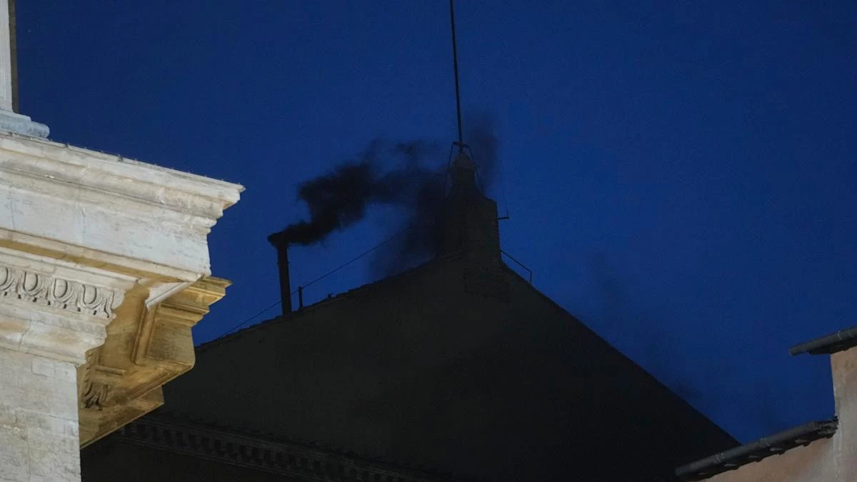 Black smoke confirms no pope elected in first conclave voting round