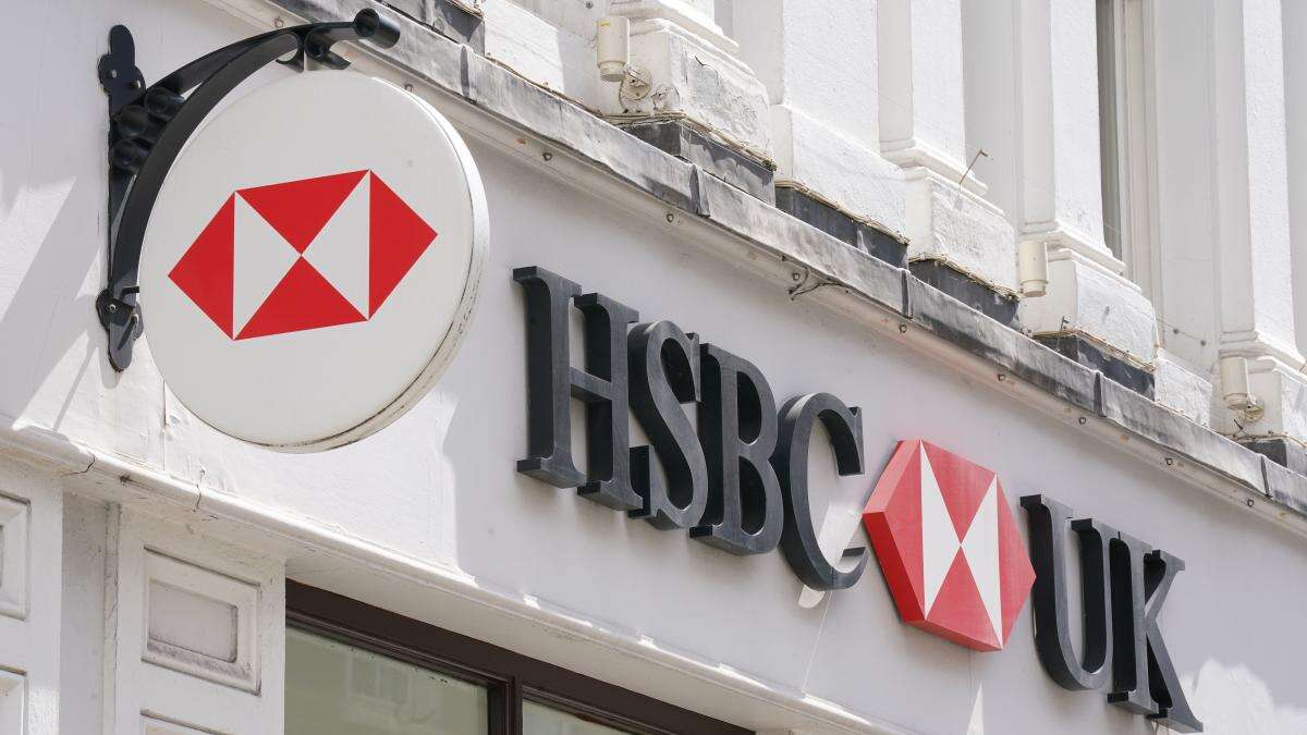 HSBC hit by outage as users complain of being unable to log on