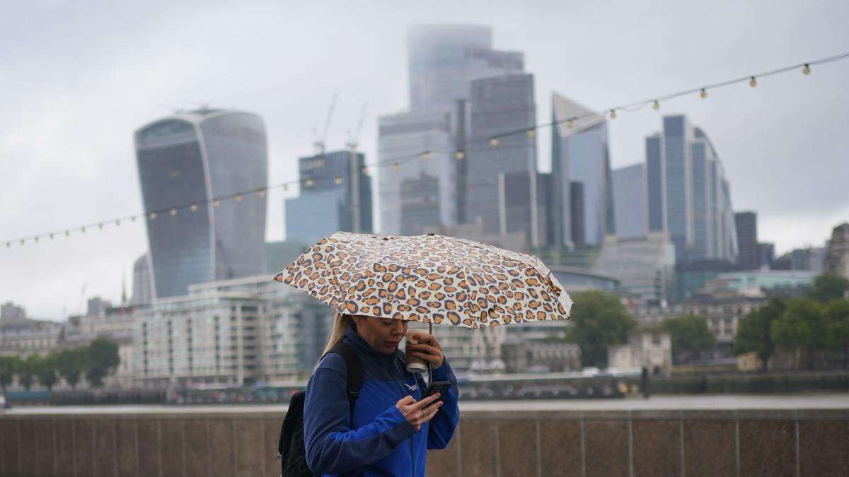 UK economy flatlines in July for second month running