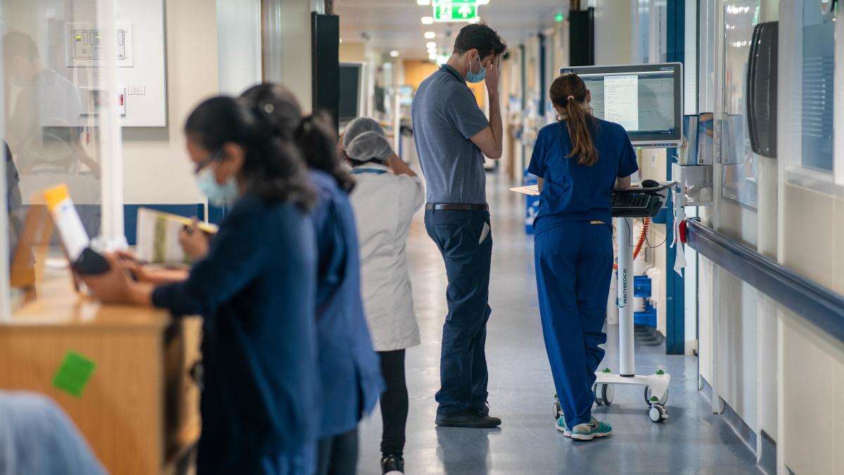 BMA recommends Scottish junior doctors accept 10.8% pay offer