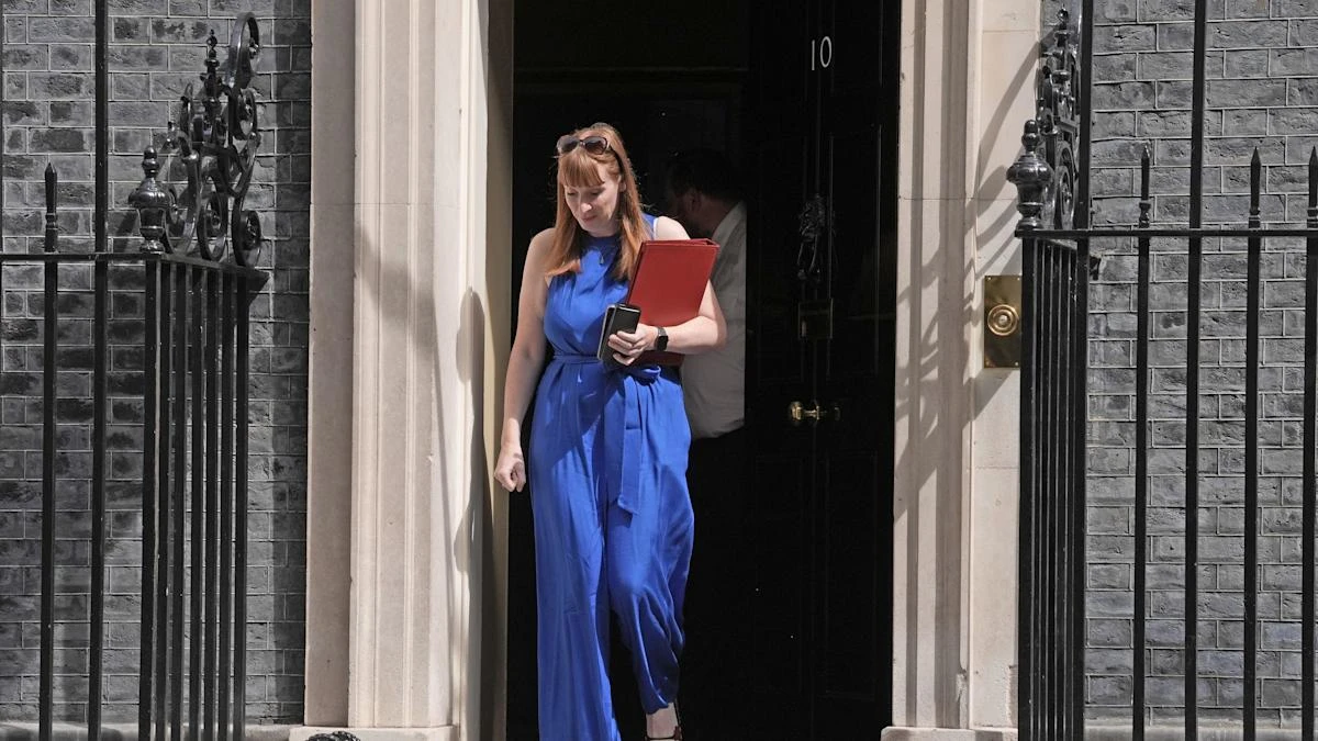Starmer ‘doing the job for Britain’, says Rayner