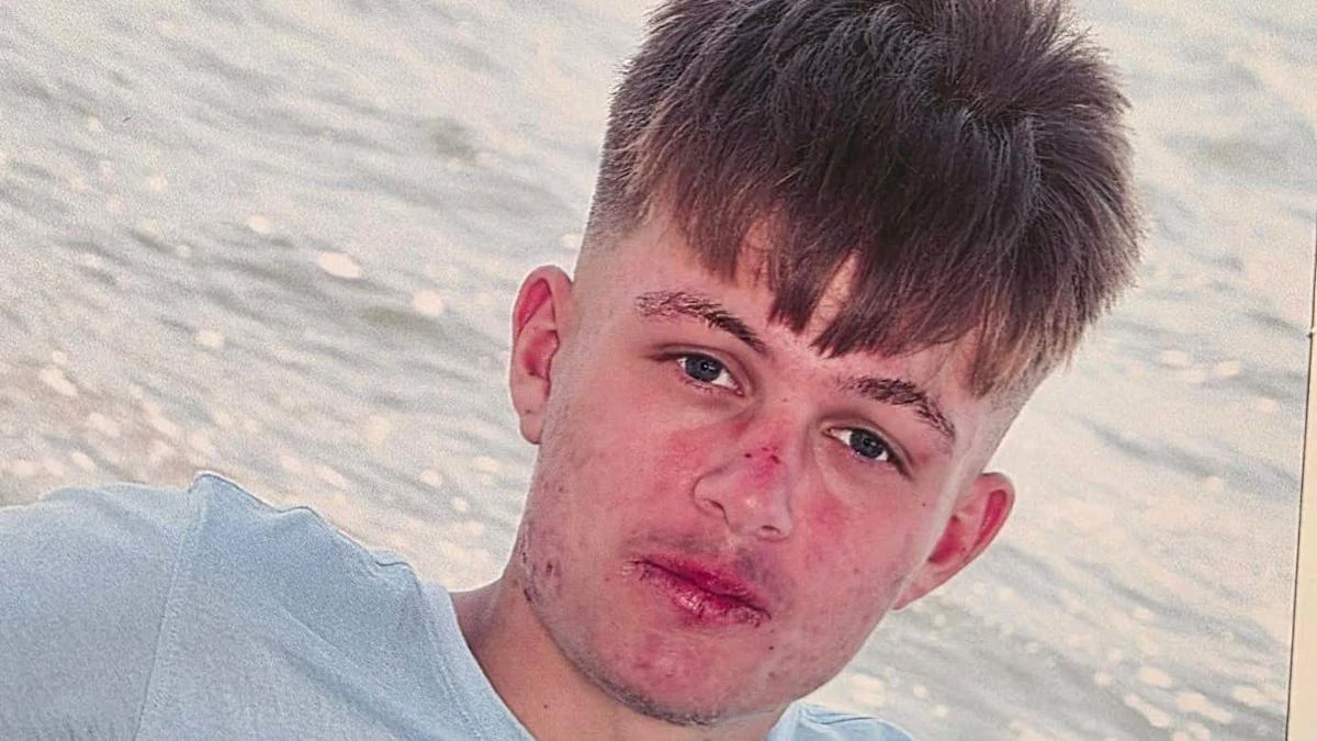 Two more teenagers arrested over murder of 16-year-old outside train station