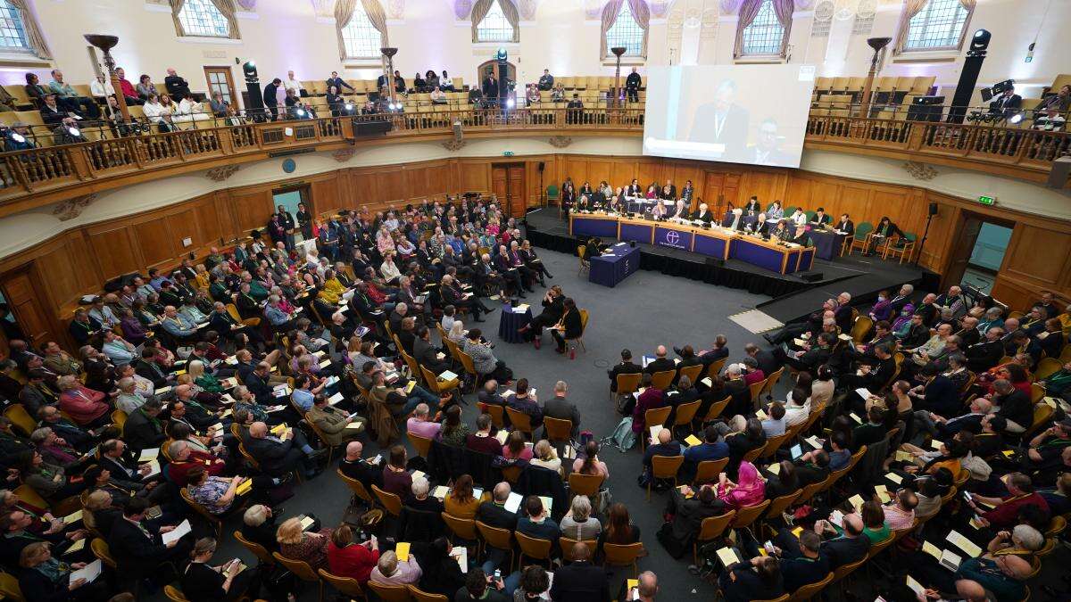 Church of England meeting at time of ‘unprecedented crisis’ over abuse failings