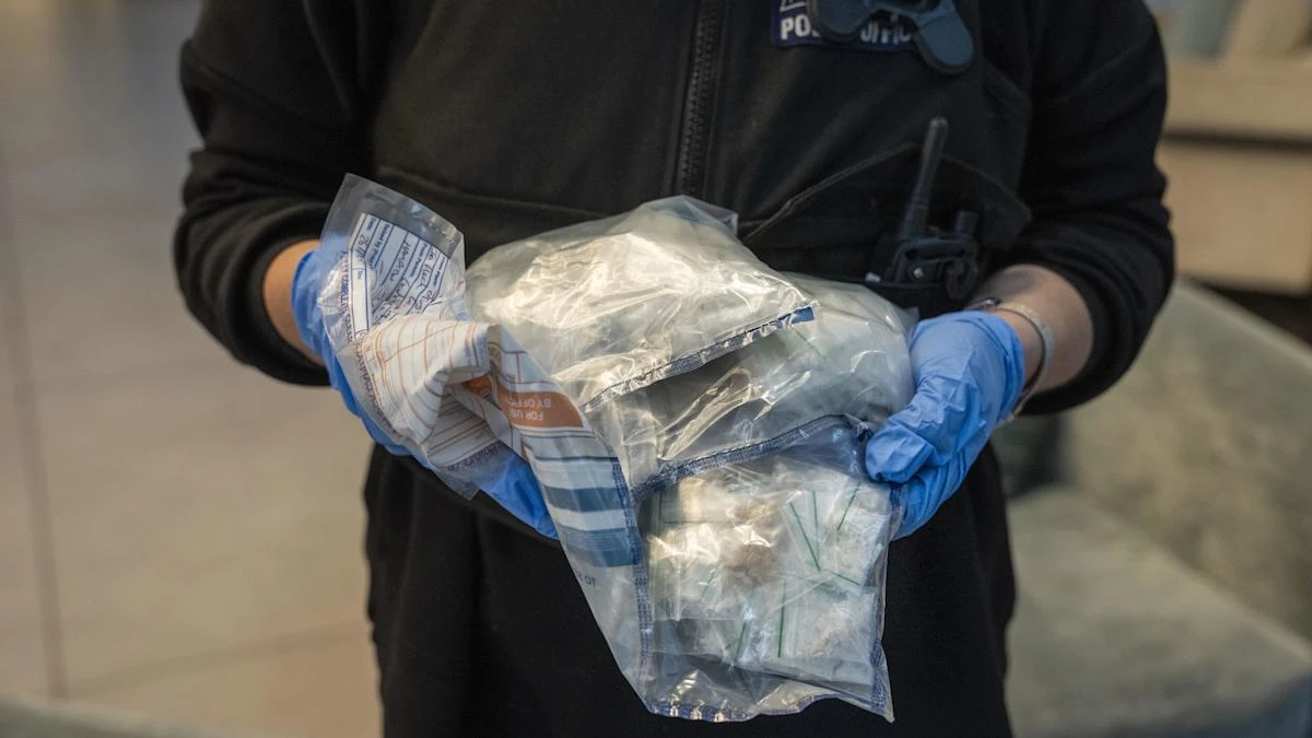 Crime minister vows crackdown on ‘evil’ drugs trade after 2,300 deal lines shut