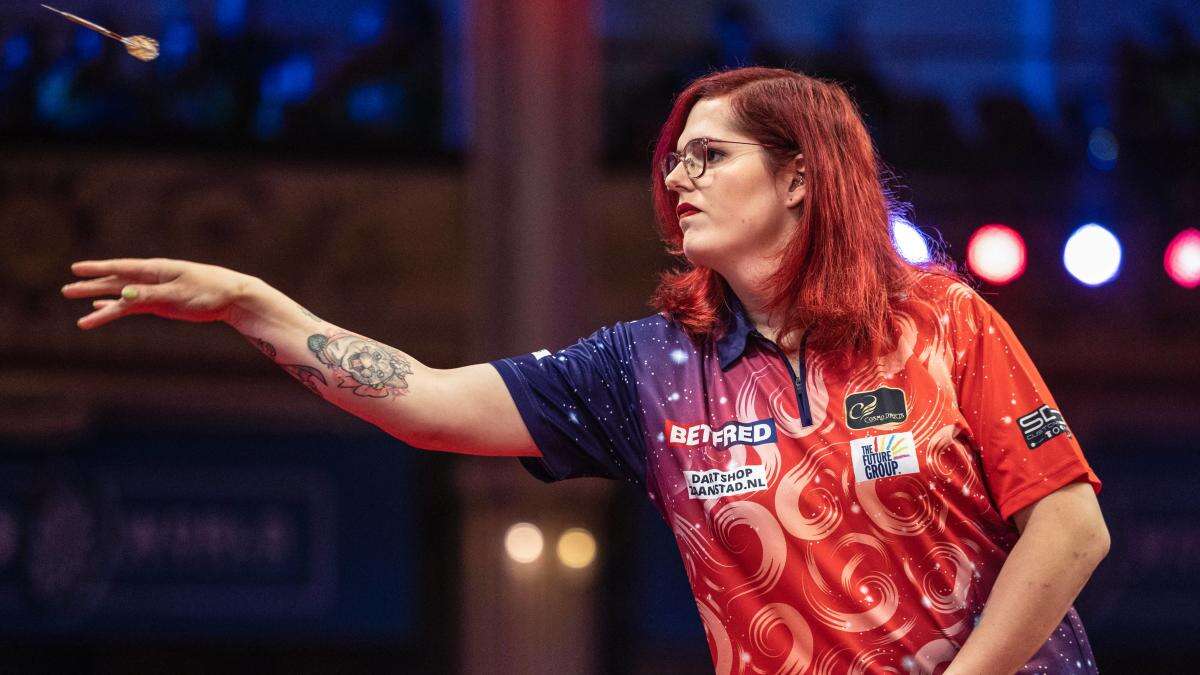 Noa-Lynn van Leuven suffers second defeat at Grand Slam of Darts