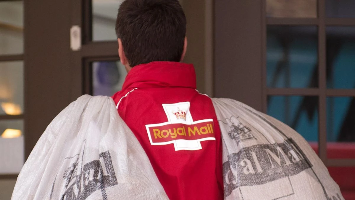 Royal Mail launches services to help customers post to US after new charges