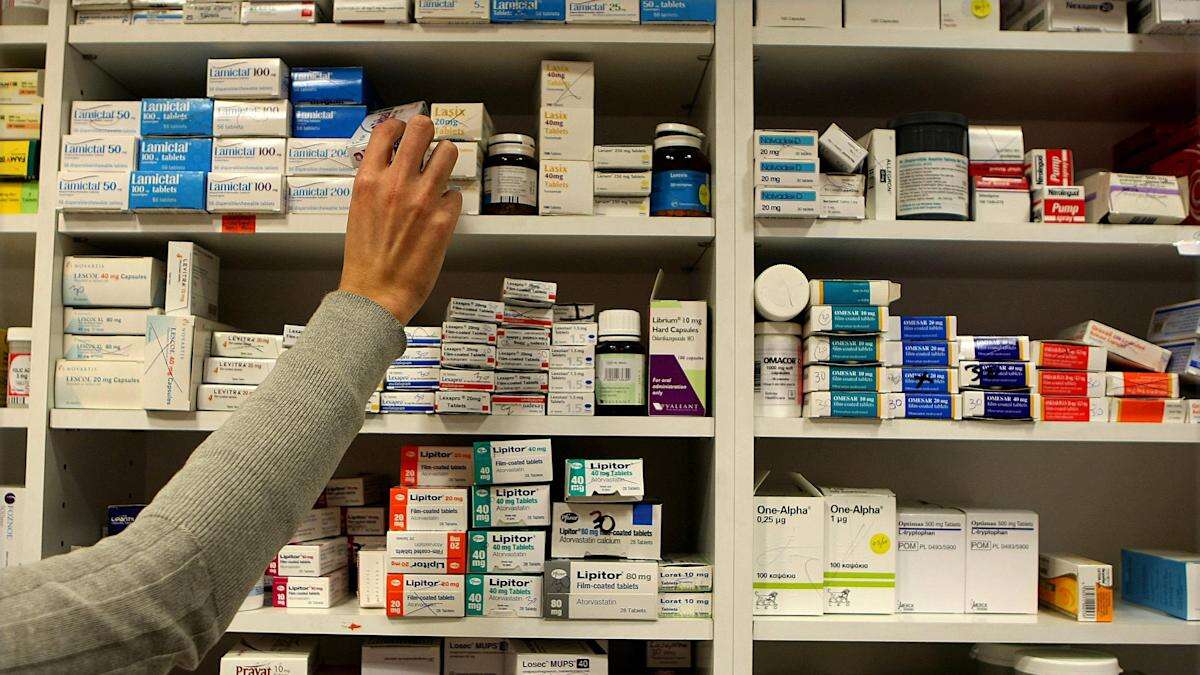 Patients being put at risk by medicine supply shortages, pharmacy leaders warn