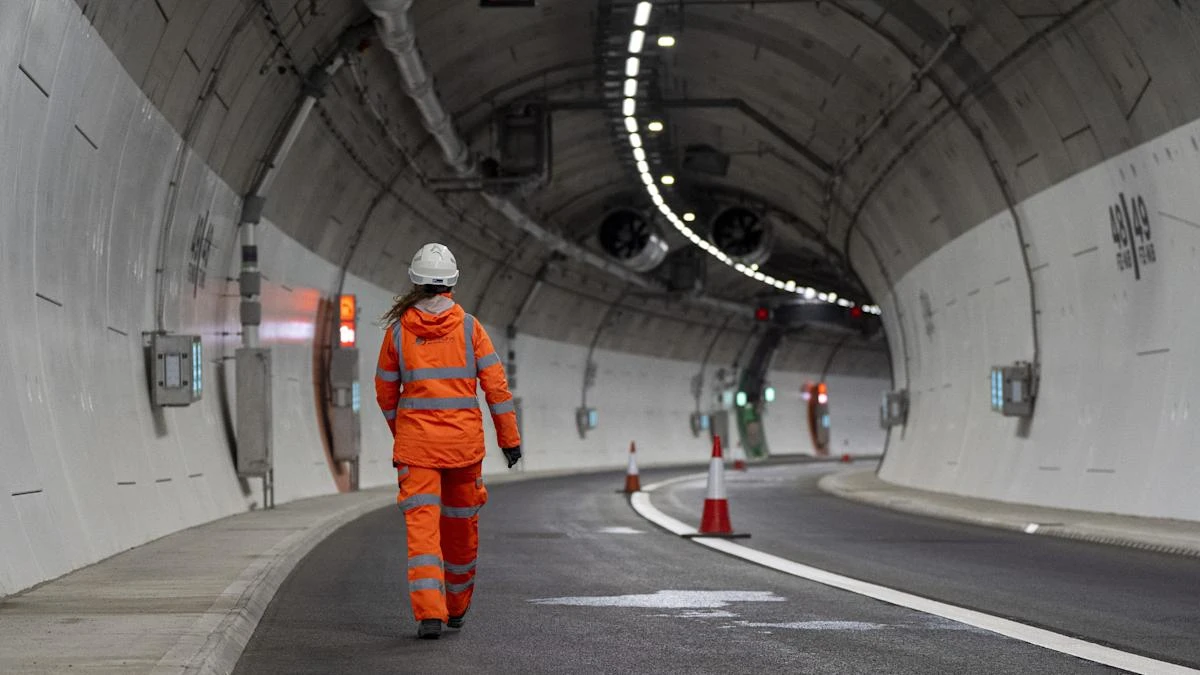 First new road crossing east of Tower Bridge since 1991 opens on Monday