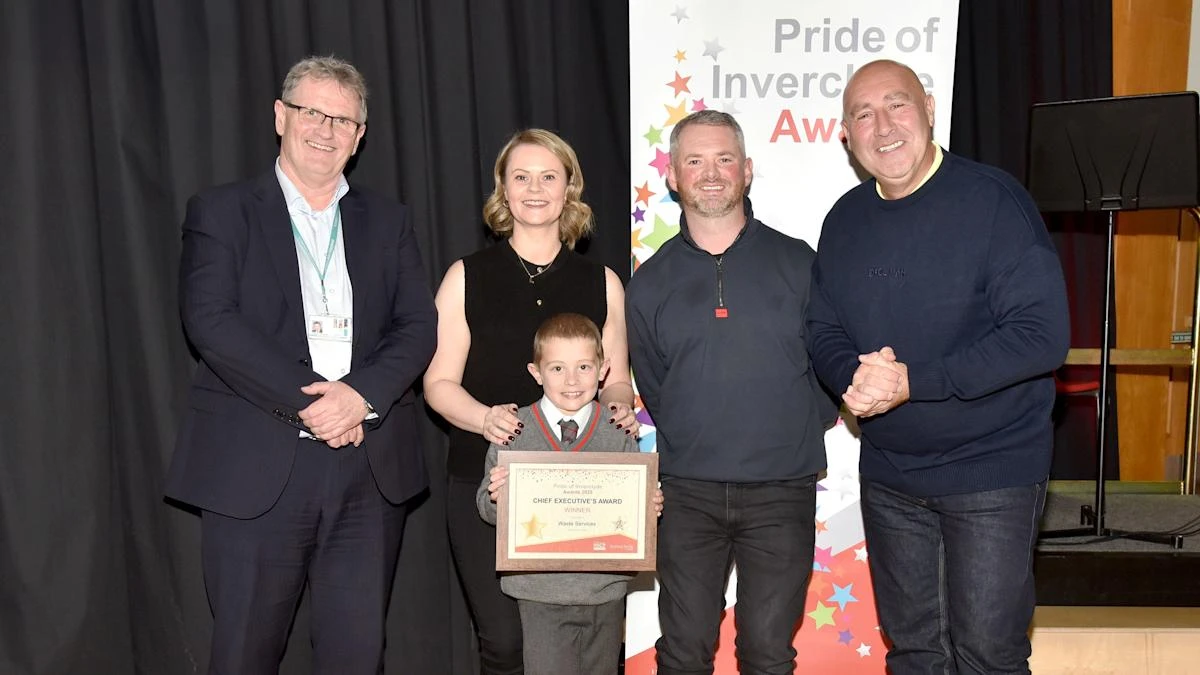 Binmen honoured after striking up friendship with boy who offers them snacks